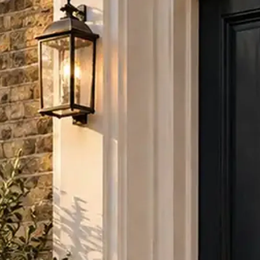 Traditional brass entrance door knocker