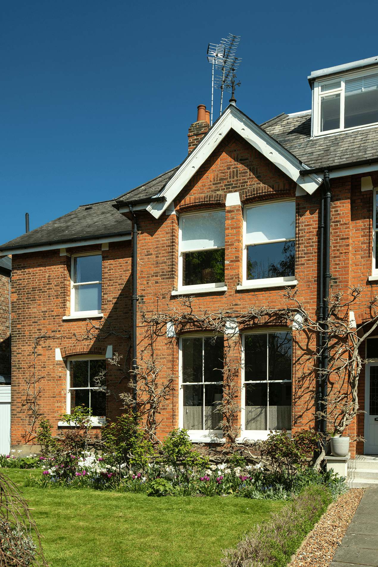 5 tips for repainting your sash windows